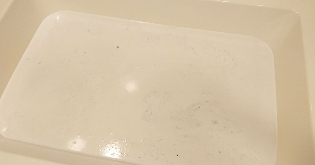 ロウリュのアクアフラワーの香り入浴剤の湯（泡）
