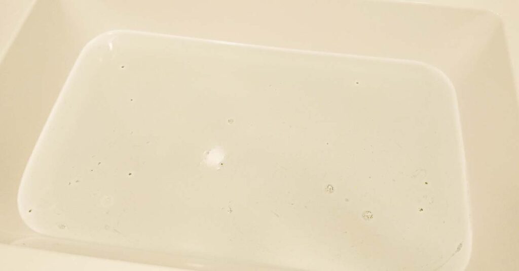 ドレスナーエッセンス死海のバスソルト「ヘンプシード＆メリッサ」入浴剤の湯（泡）
