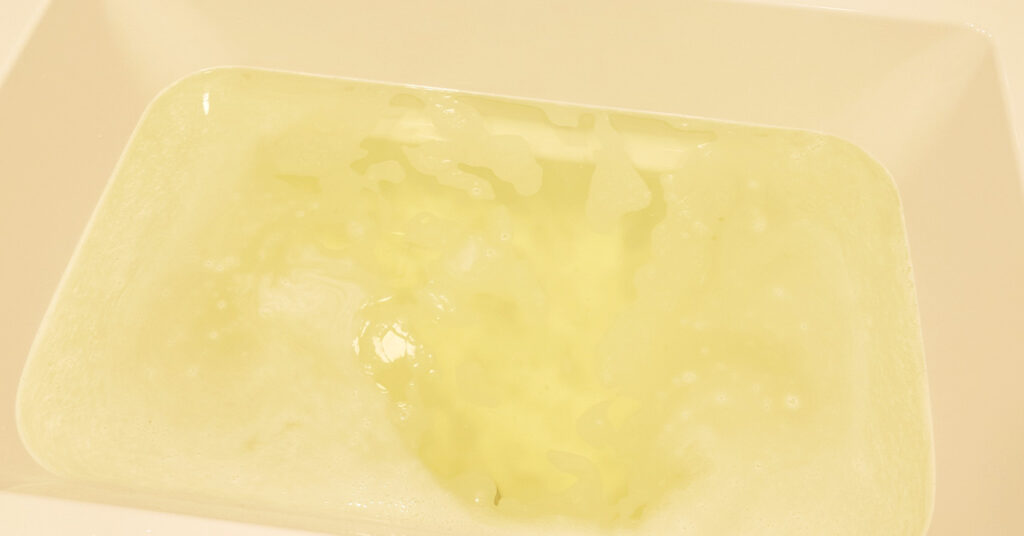 薬用スキンケア入浴剤HERSバスラボ『ほっこり和みアソート
ひのきの香り』の湯