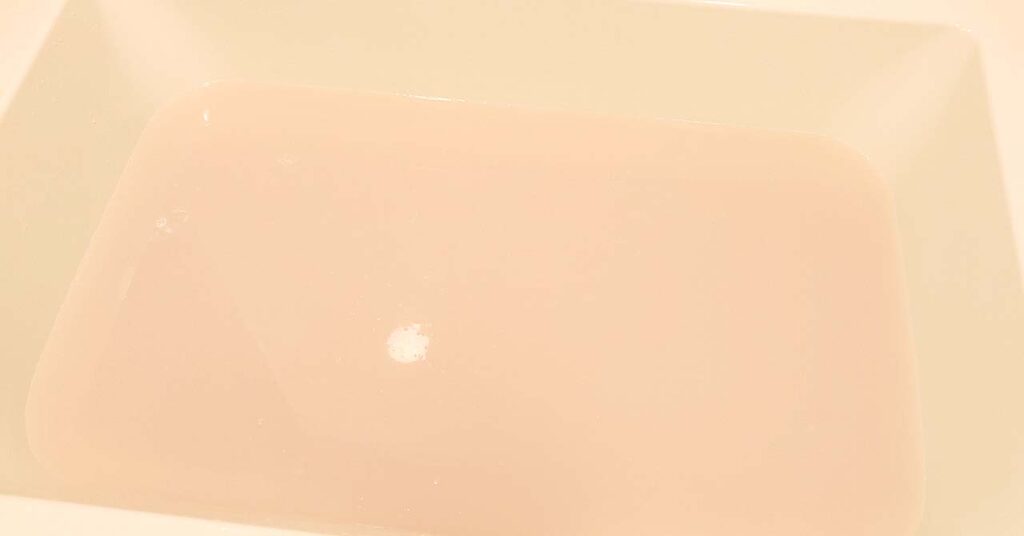薬用入浴剤『露天湯めぐり 群馬桜山の湯』の湯